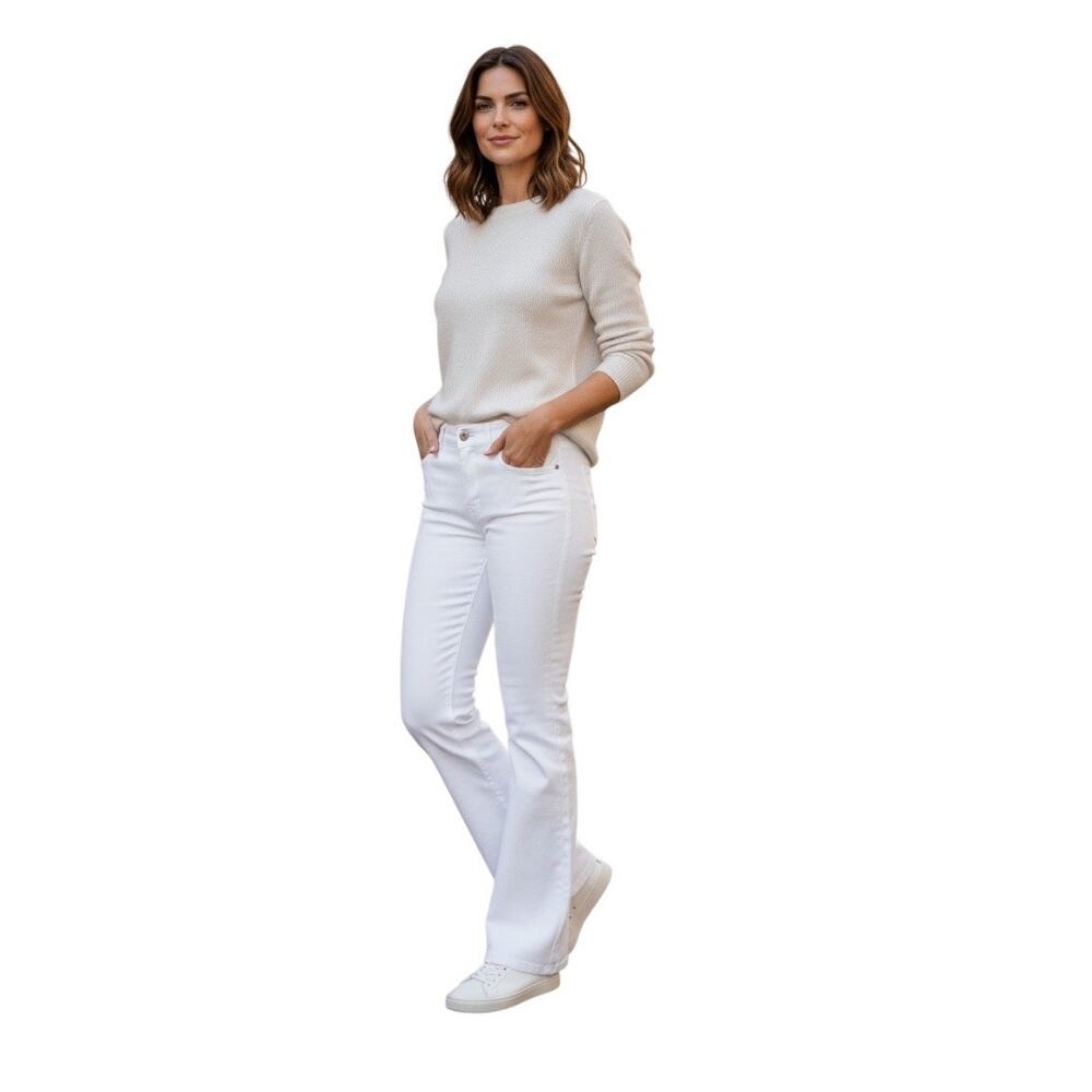 Zenergy by Chico’s white flare jeans Chico size 1.5, Women's 10
